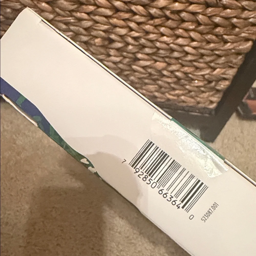 NWT Burt's Bees Follow That Bee Lip Balm Game